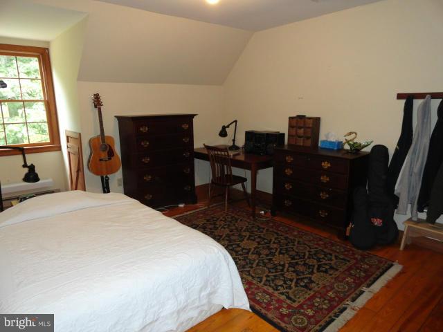 238 Forest Ridge Lane Bluemont, VA 20135 - Photo 17 of 29 Bedroom