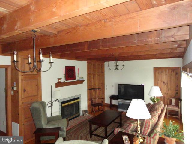 238 Forest Ridge Lane Bluemont, VA 20135 - Photo 10 of 29 Interior (General)