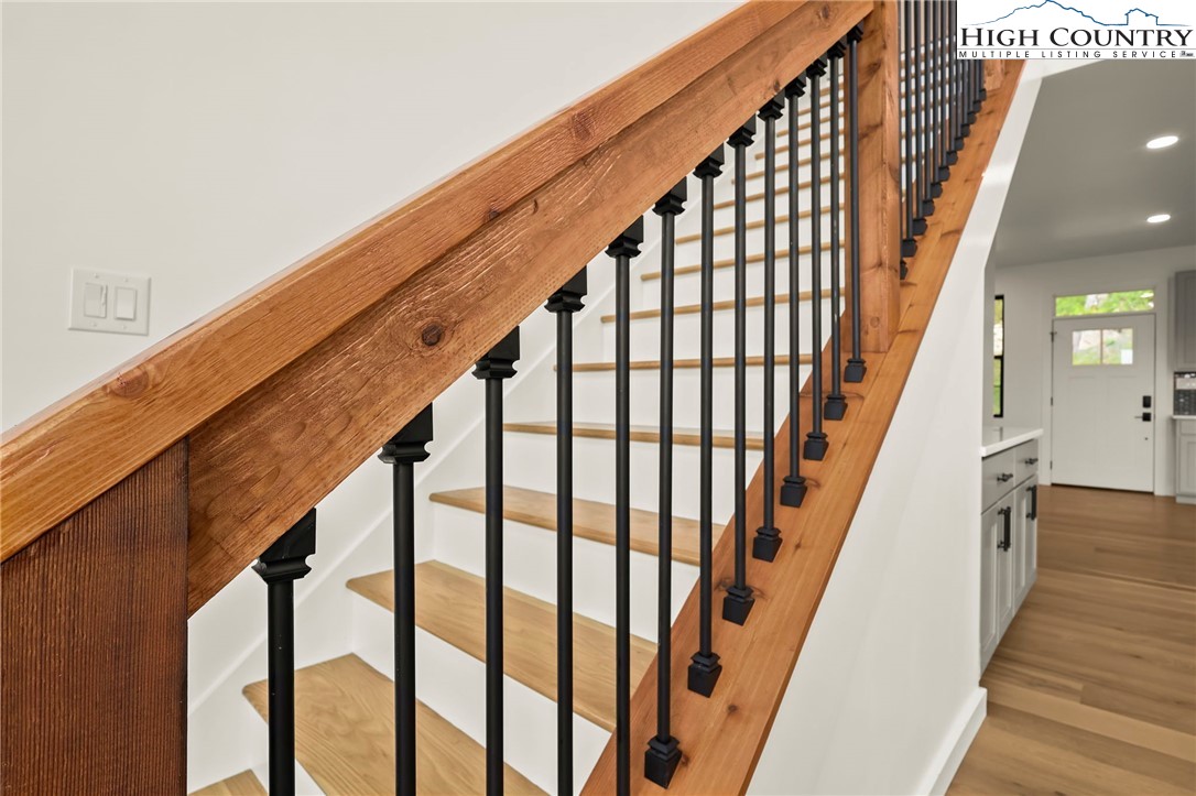 419 Snow Cloud Drive Banner Elk, NC 28604 - Photo 17 of 34