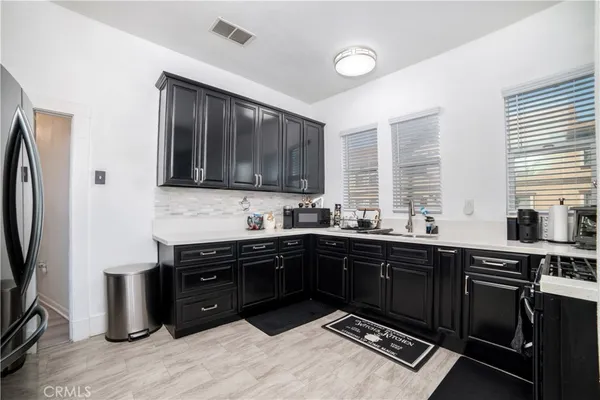 $519,999 | 639 North F Street, San Bernardino, CA 92410