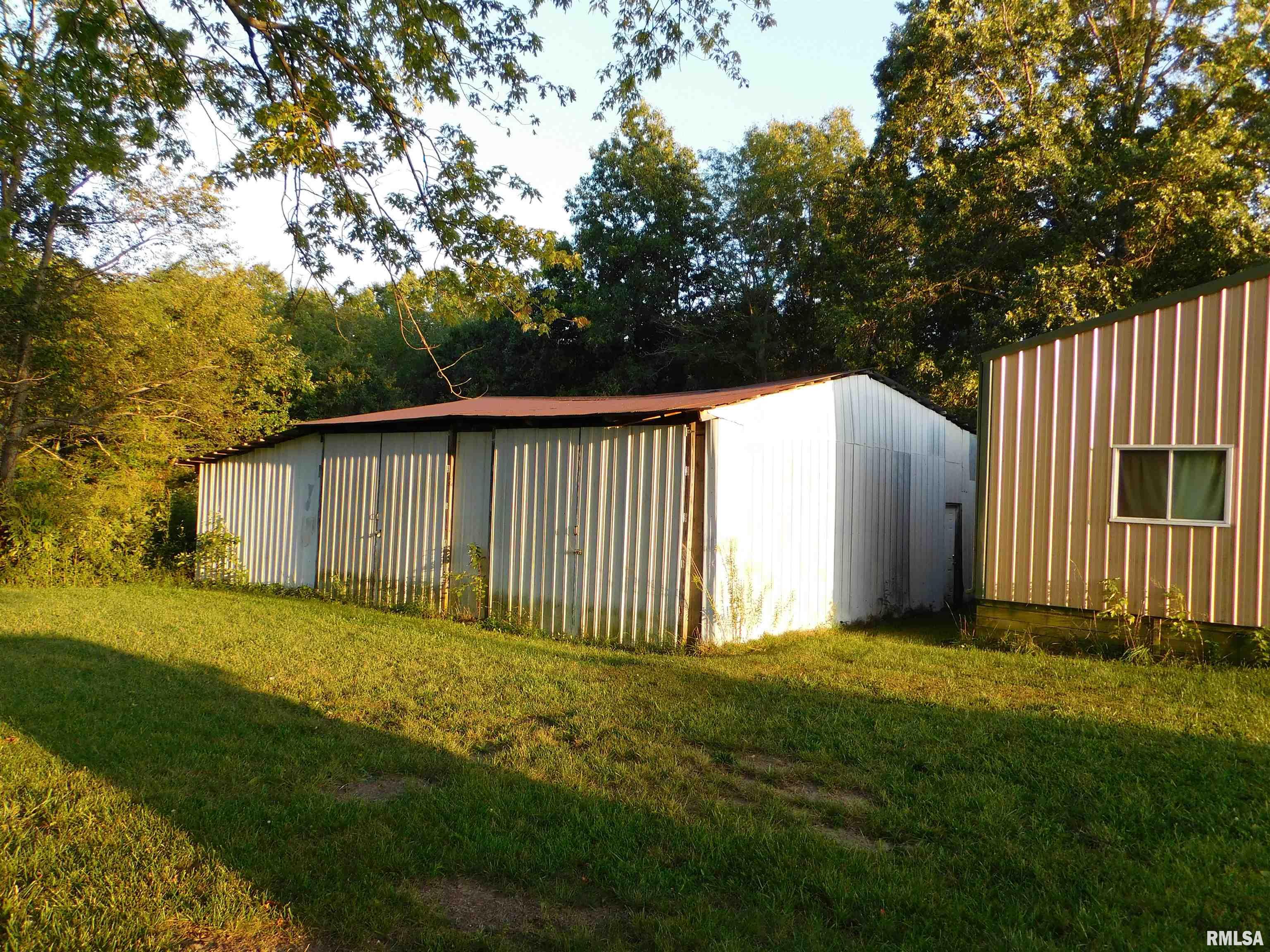 4026 Waggoner Road Iuka, IL 62849 - Photo 12 of 26