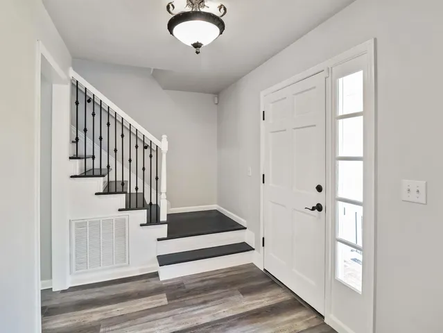 $450,000 | 104 Shenandoah Drive, Moore, SC 29369