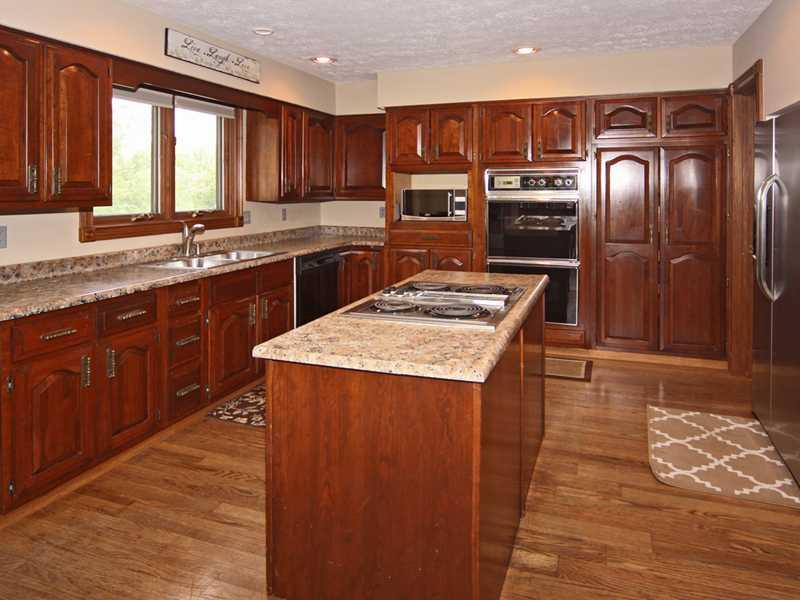 4897 Beechwood Road Avon, IN 46123 - Photo 5 of 24 Gallery Image 5