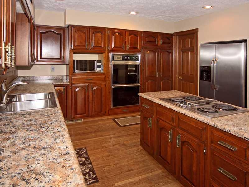 4897 Beechwood Road Avon, IN 46123 - Photo 6 of 24 Gallery Image 6