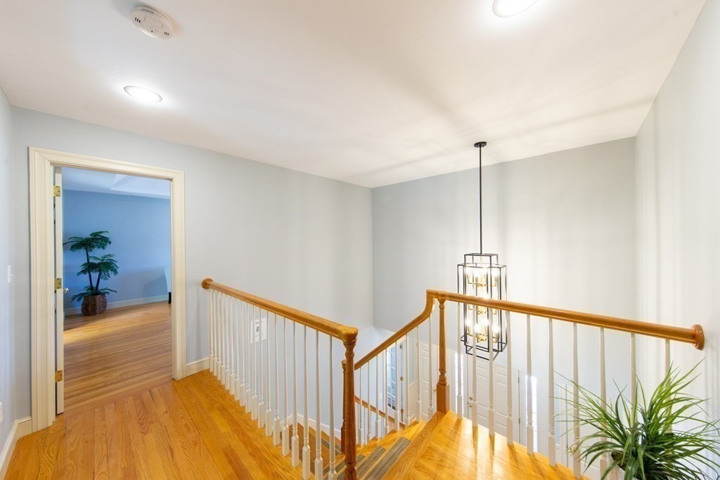 23 Pine Knoll Road Lexington, MA 02420 - Photo 4 of 42