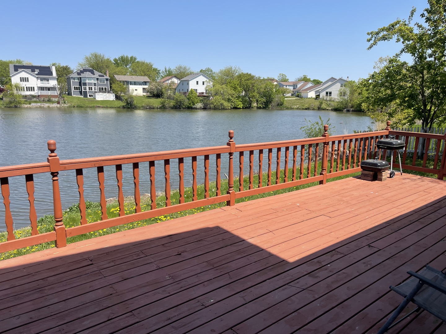 1964 Crescent Lane Hoffman Estates, IL 60169 - Photo 3 of 11 a balcony with wooden floor