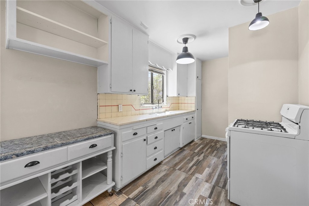 380 South Devon Road Orange, CA 92868 - Photo 7 of 27