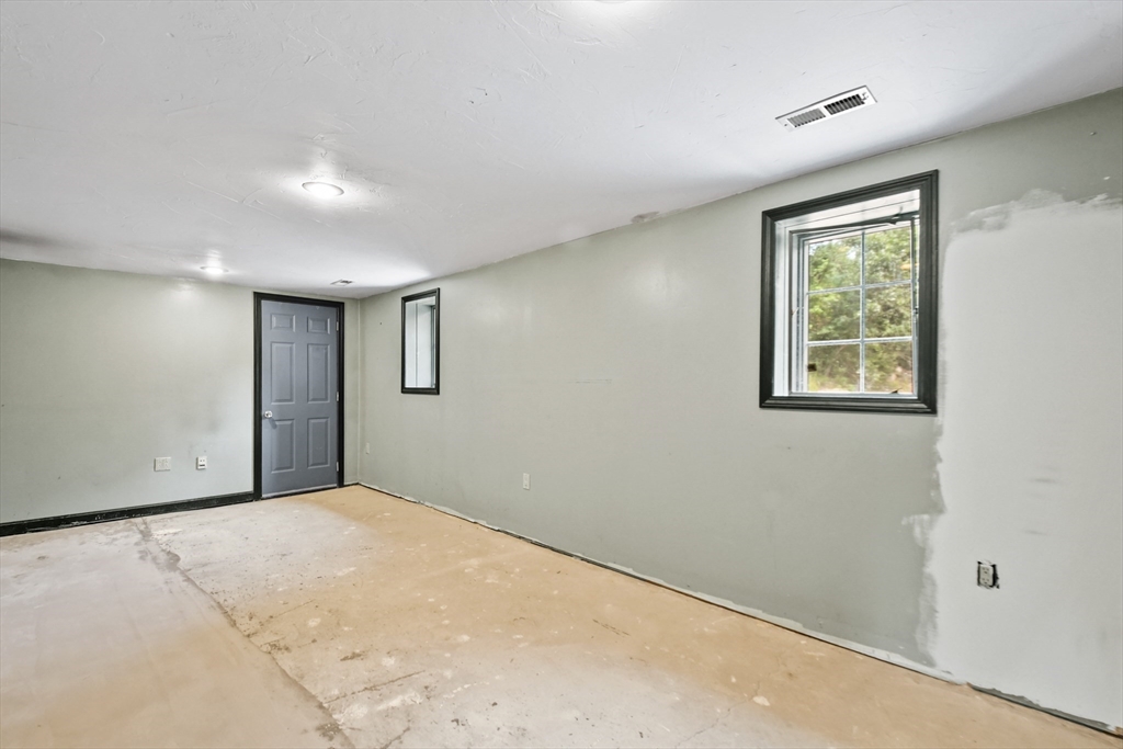9 Princeton Road Sterling, MA 01564 - Photo 14 of 25 Gallery Image 14