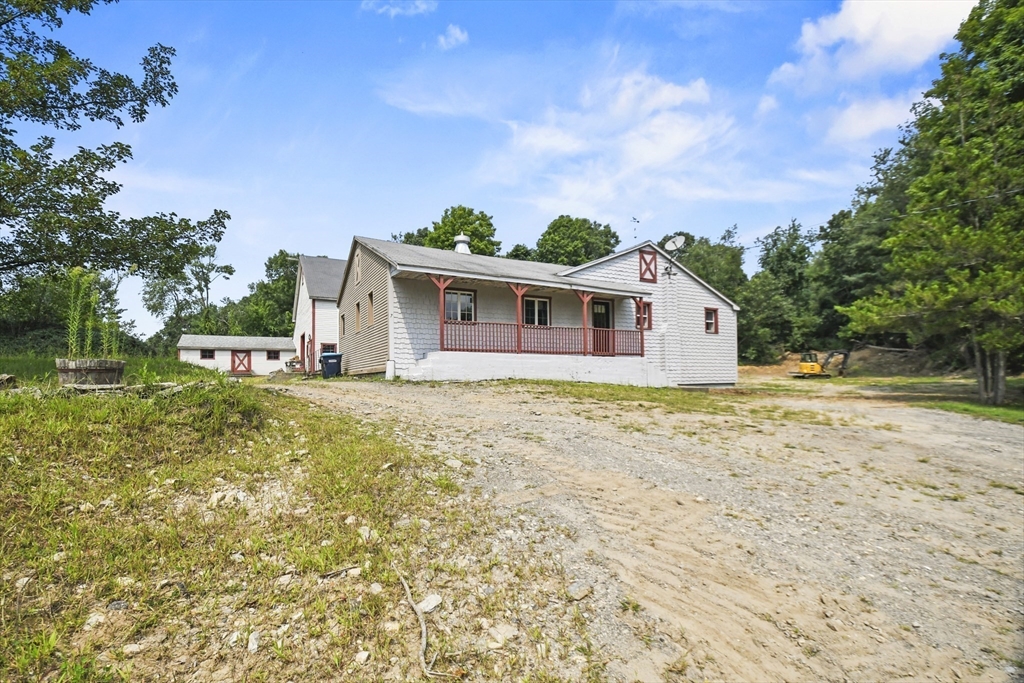 9 Princeton Road Sterling, MA 01564 - Photo 2 of 25 Gallery Image 2