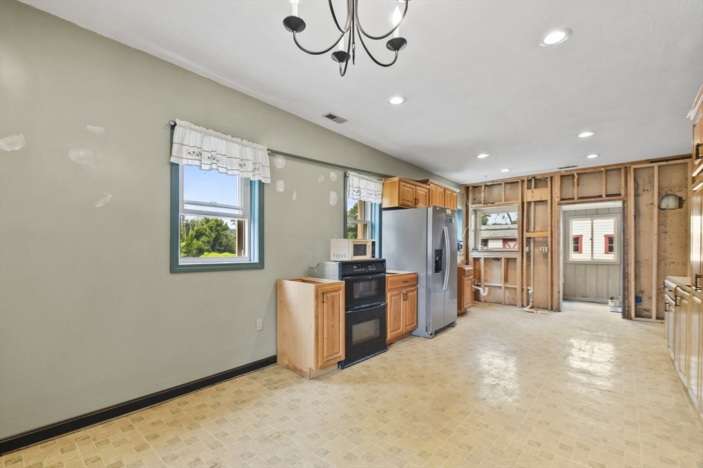 9 Princeton Road Sterling, MA 01564 - Photo 8 of 25 Gallery Image 8