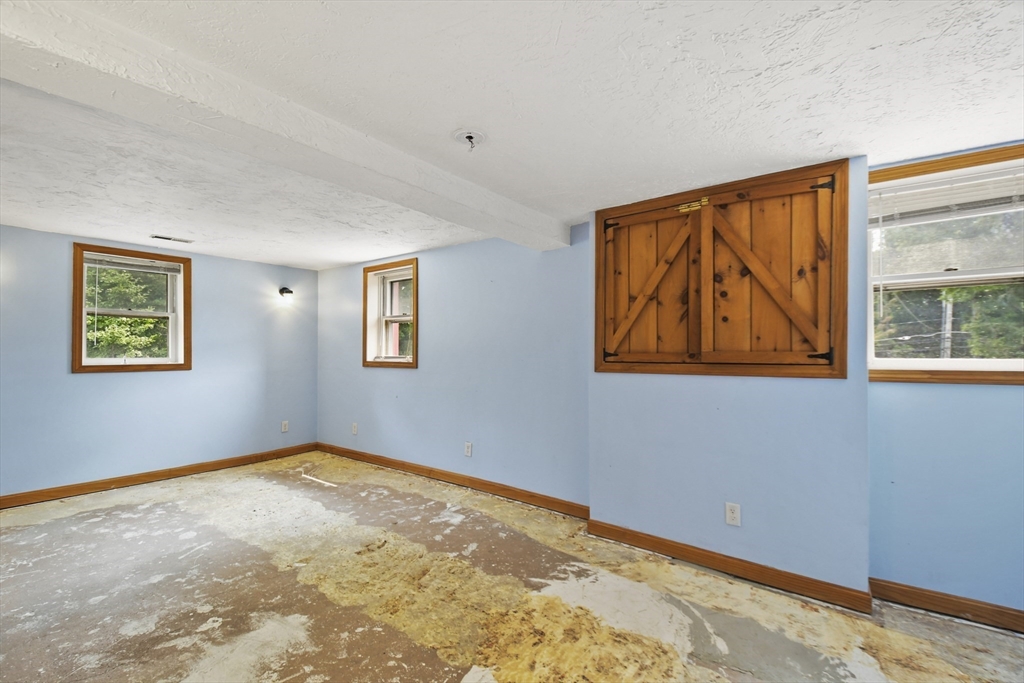 9 Princeton Road Sterling, MA 01564 - Photo 9 of 25 Gallery Image 9