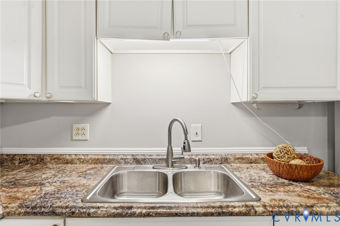 2305 Lockwood Road Henrico, VA 23294 - Photo 12 of 39