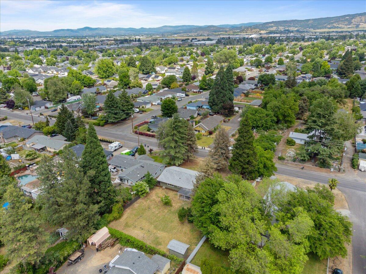 3395 Bursell Road Central Point, OR 97502 - Photo 44 of 45 Gallery Image 44