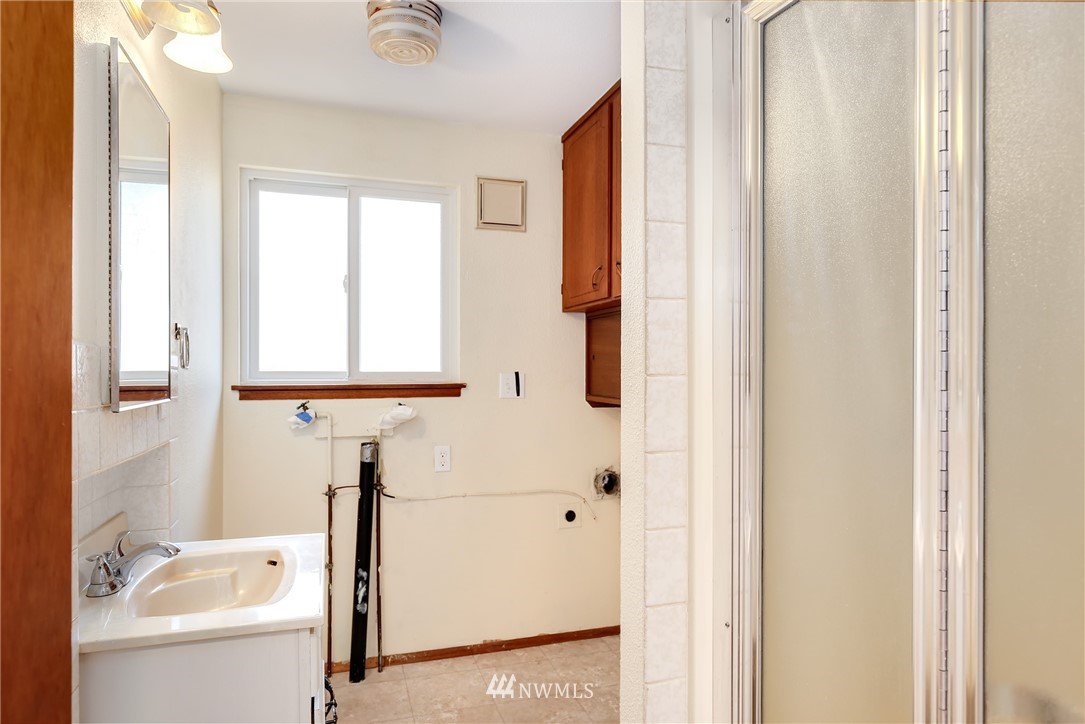 11311 162nd Avenue Southeast Renton, WA 98059 - Photo 13 of 24 Gallery Image 13