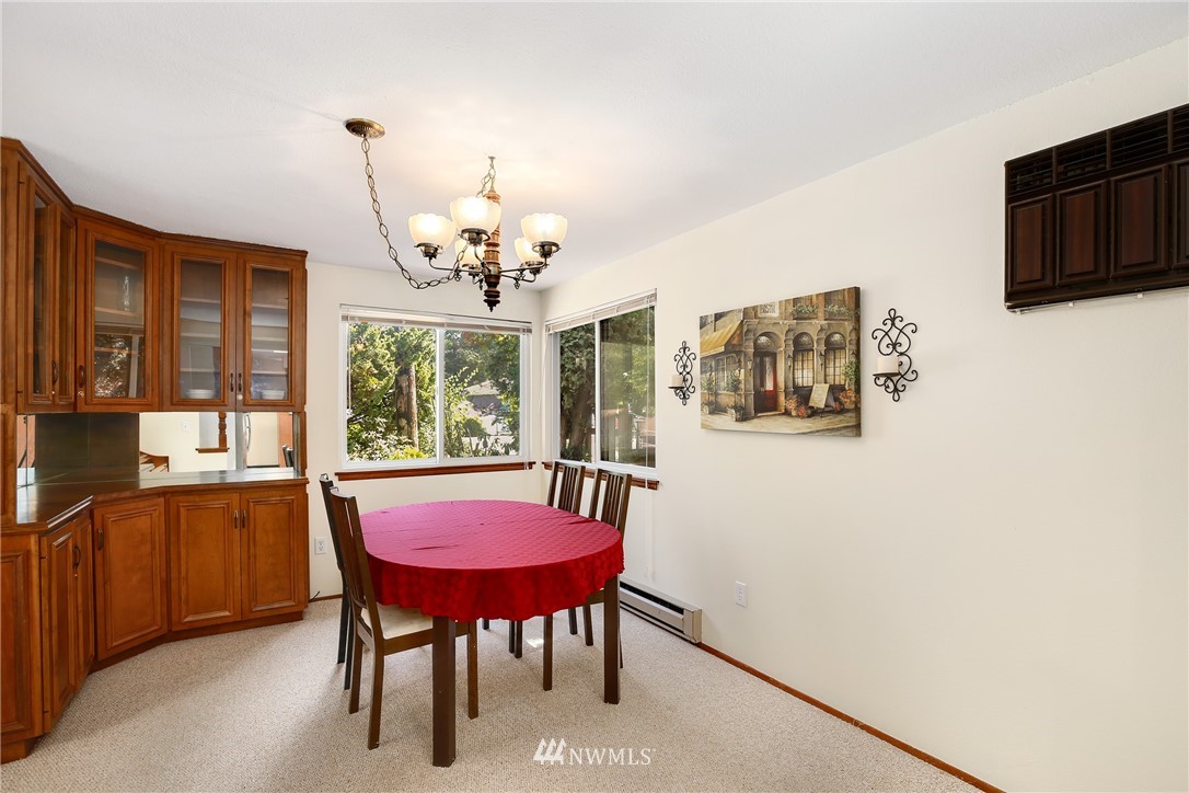 11311 162nd Avenue Southeast Renton, WA 98059 - Photo 4 of 24 Gallery Image 4