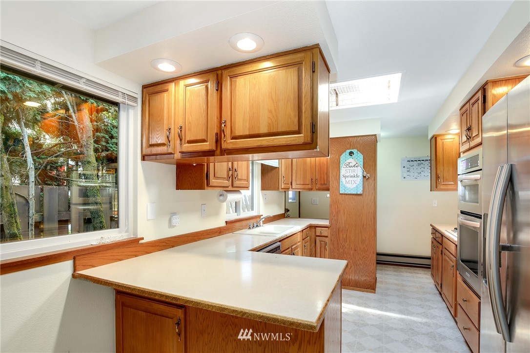 11311 162nd Avenue Southeast Renton, WA 98059 - Photo 6 of 24 Gallery Image 6