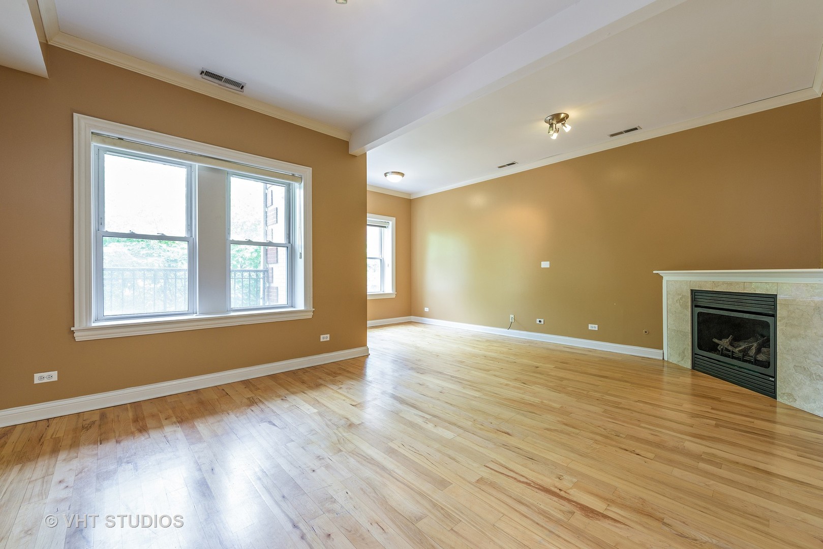 4434 North Sheridan Road, Unit 2S Chicago, IL 60640 - Photo 2 of 10
