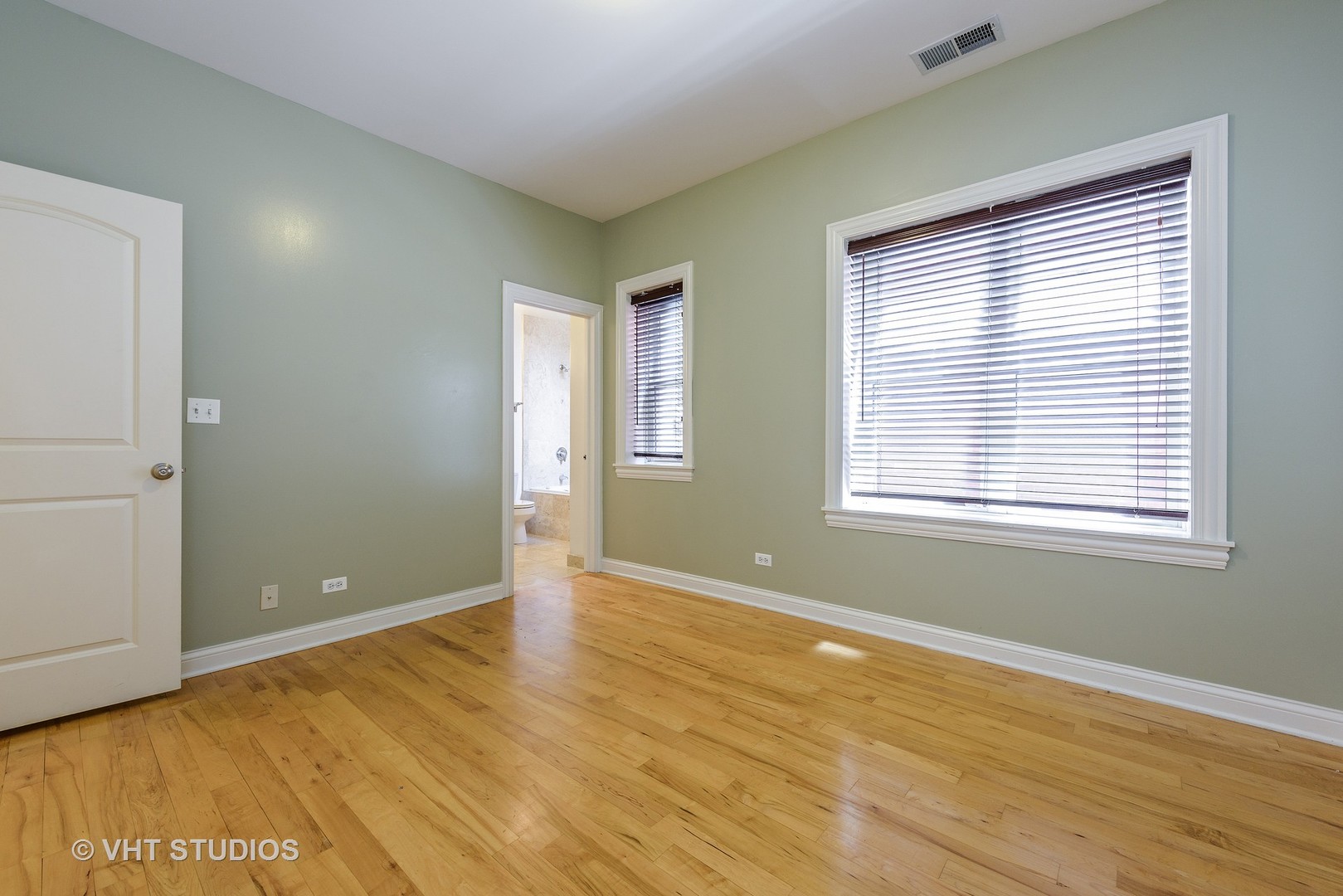 4434 North Sheridan Road, Unit 2S Chicago, IL 60640 - Photo 5 of 10