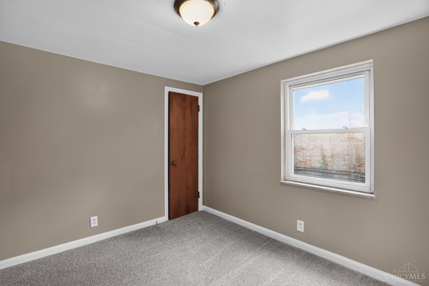 8243 Daly Road Cincinnati, OH 45231 - Photo 18 of 30 Gallery Image 18