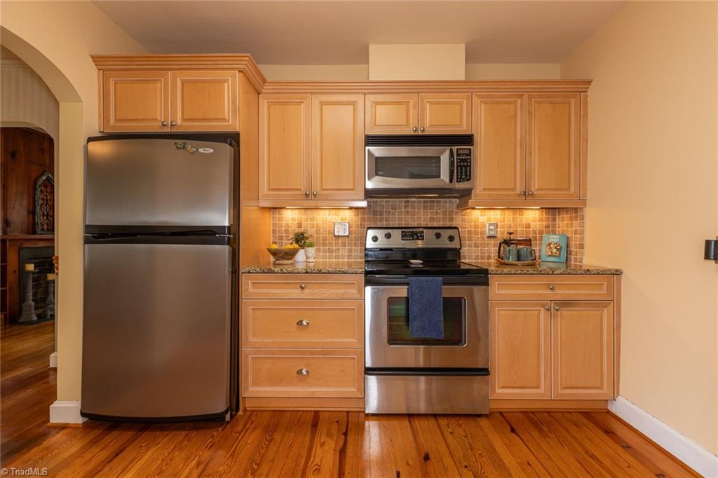 810 West Ray Avenue High Point, NC 27262 - Photo 15 of 48
