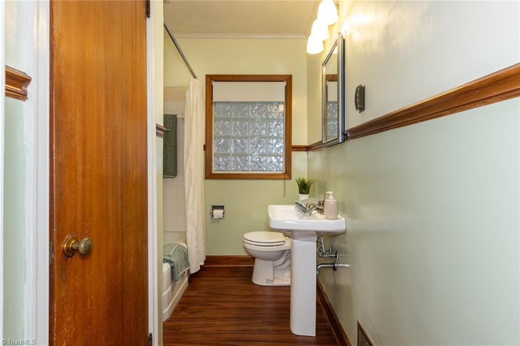 810 West Ray Avenue High Point, NC 27262 - Photo 38 of 48