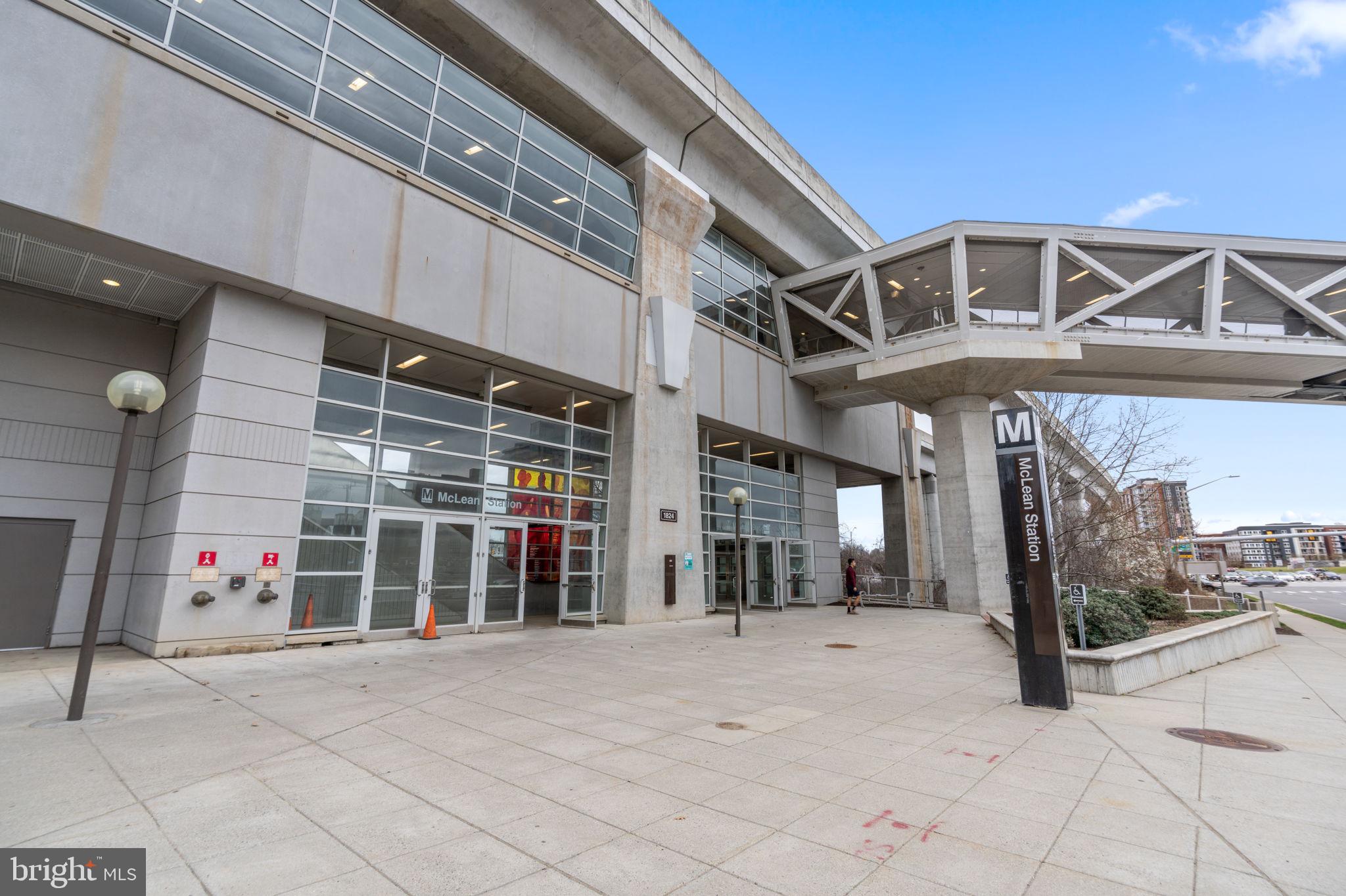 6140 Ramshorn Drive McLean, VA 22101 - Photo 54 of 72 a view of a building with a porch