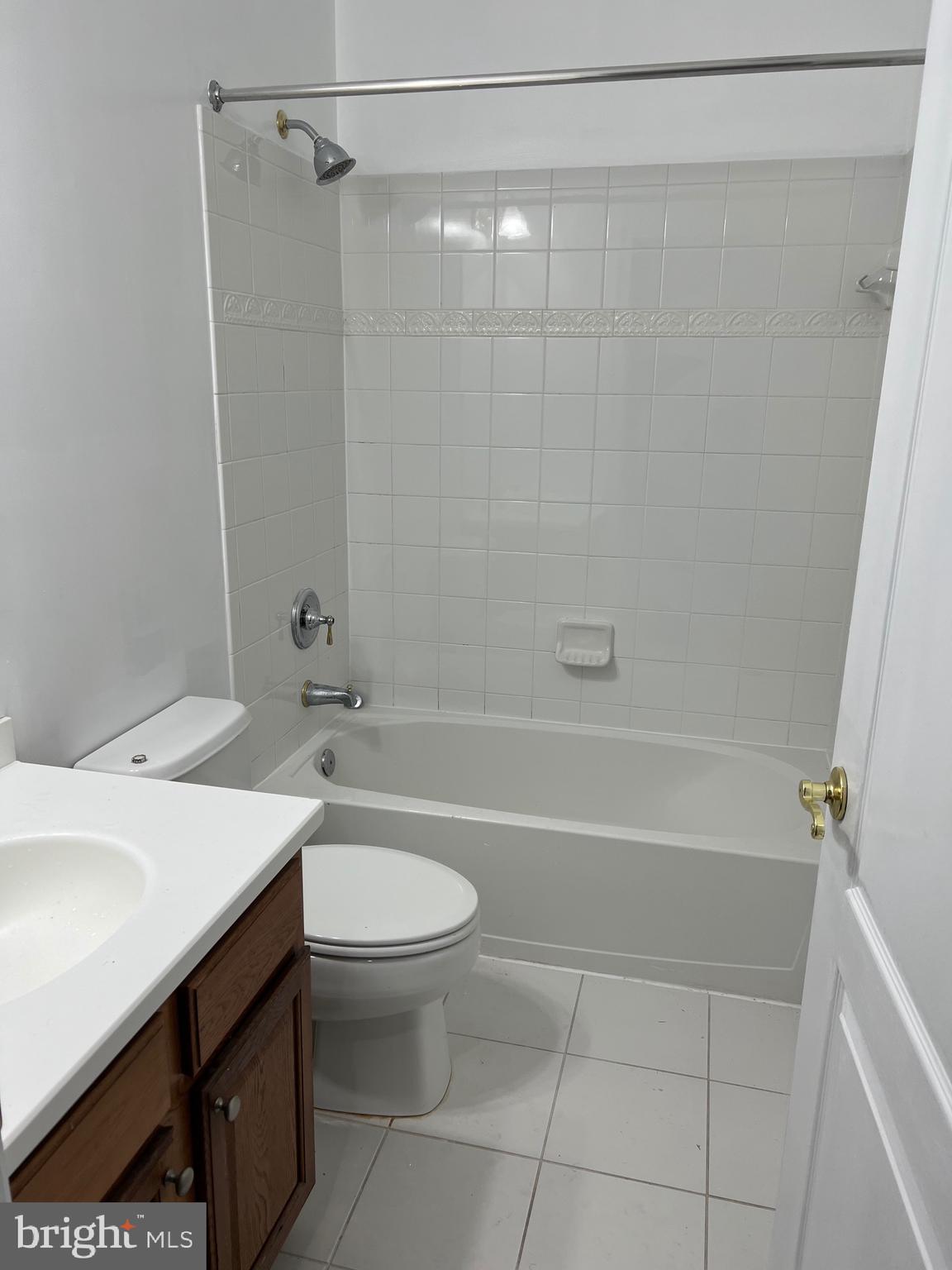 14601 Dawn Court, Unit B1 Bowie, MD 20721 - Photo 9 of 14 Full bathroom