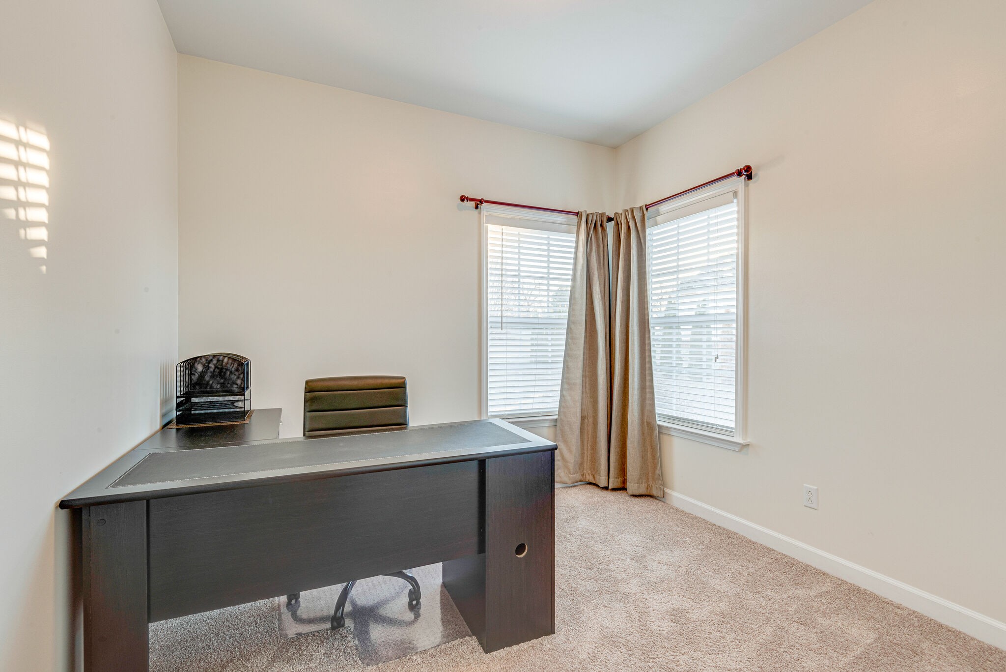 1686 Porter Road Bon Aqua, TN 37025 - Photo 23 of 28 a workspace with furniture and window