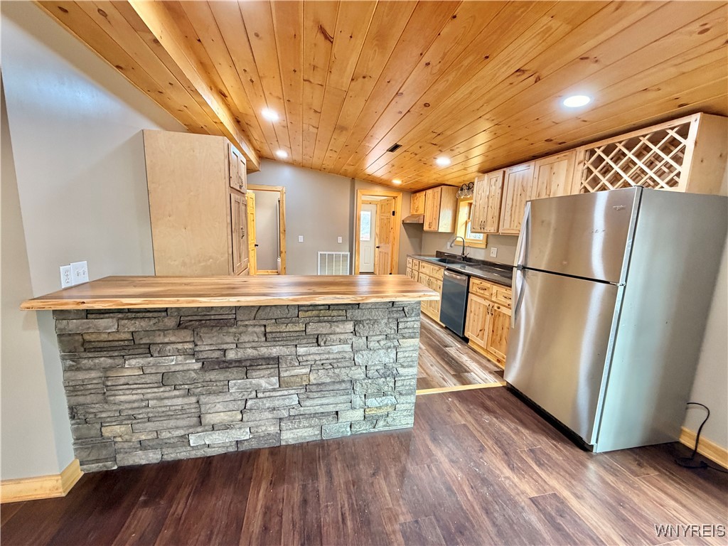 6864 Simmons Road Ellicottville, NY 14731 - Photo 16 of 39