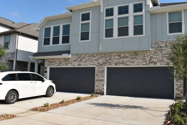 $2,400 | 4110 Balboa Drive, Iowa Colony, TX 77583