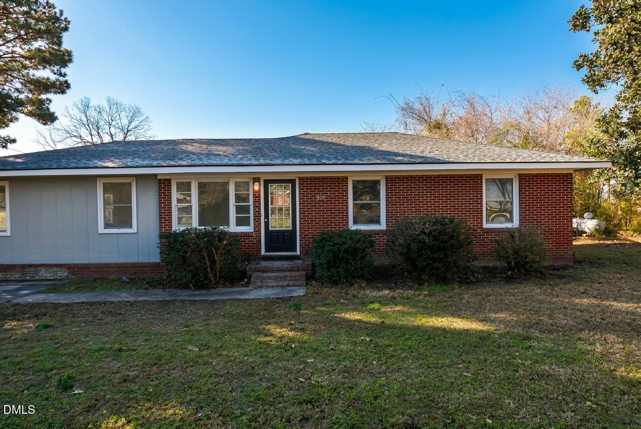 703 West Main Street Clinton, NC 28328 - Photo 19 of 19 Front Elevation