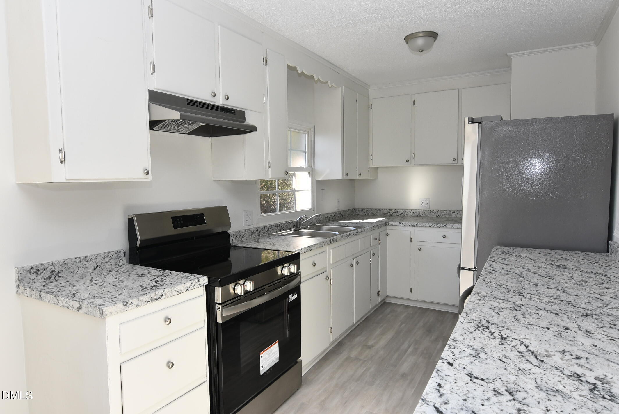 703 West Main Street Clinton, NC 28328 - Photo 2 of 19 _DSC6536