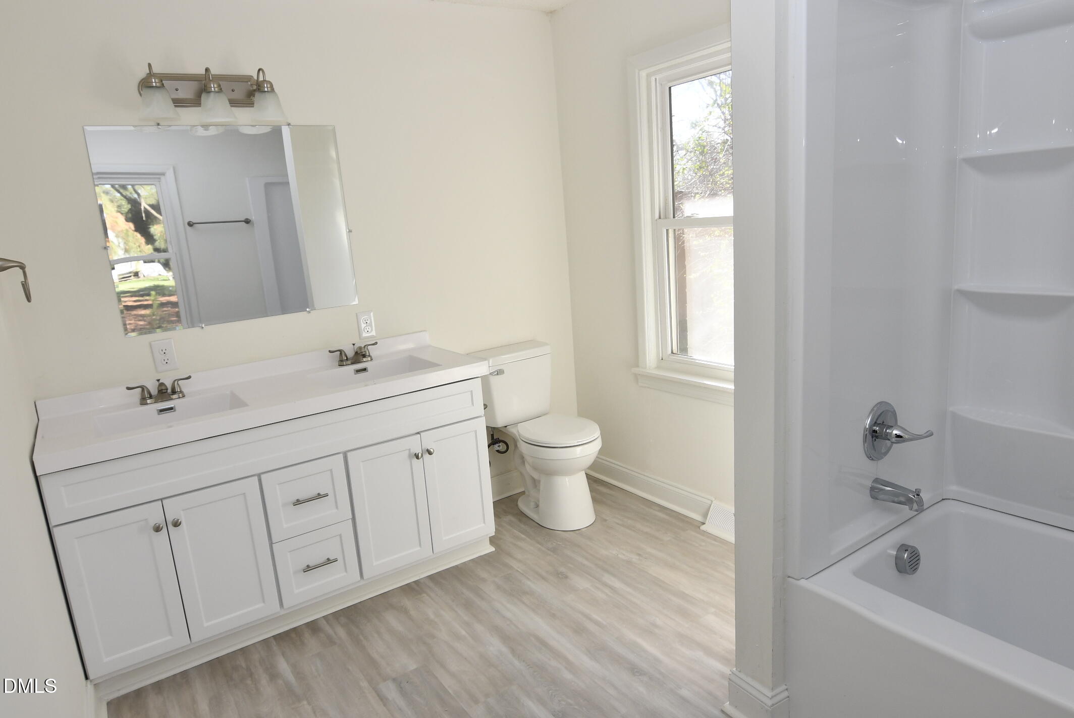 703 West Main Street Clinton, NC 28328 - Photo 9 of 19 _DSC6558