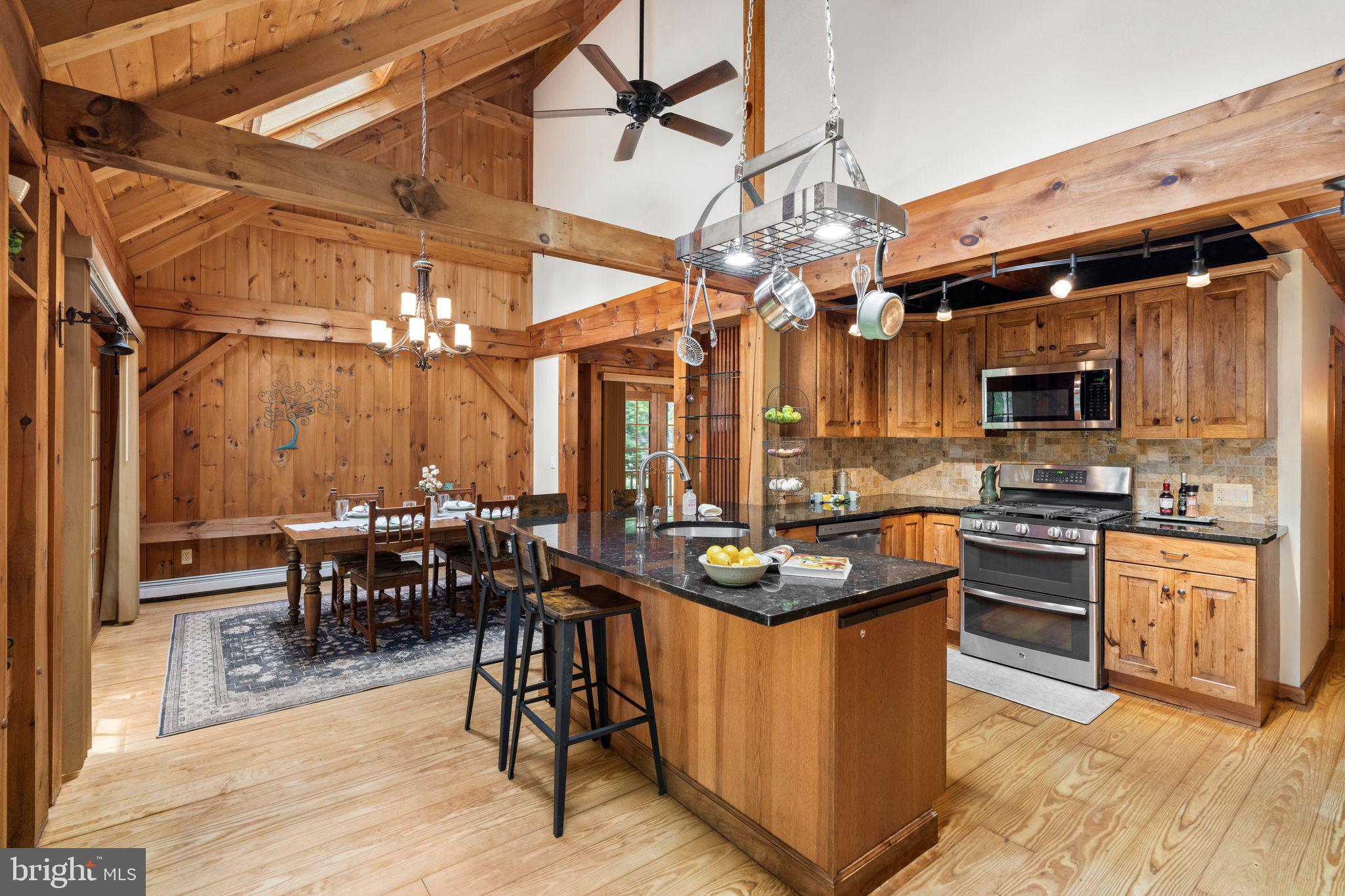 16 Dunhill Road Jackson, NJ 08527 - Photo 14 of 44 Rustic charm in a modern kitchen.