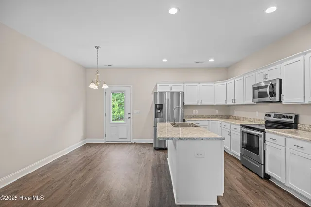 $289,900 | 139 Queens Haven Road, Hubert, NC 28539