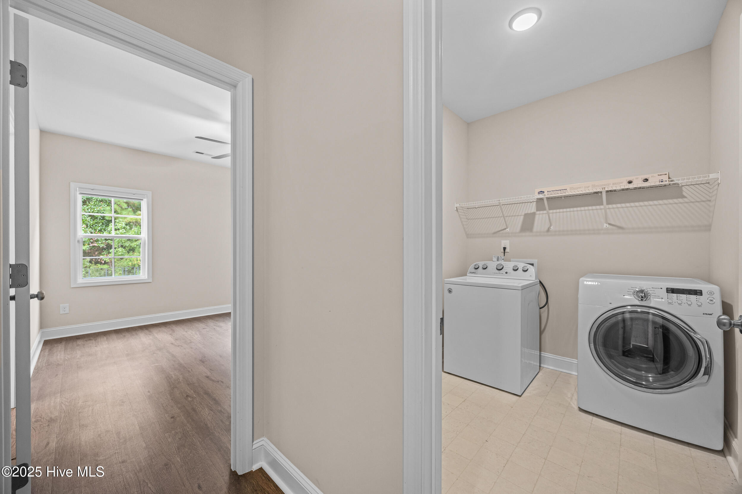 139 Queens Haven Road Hubert, NC 28539 - Photo 20 of 42 22_hallway