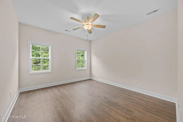 $289,900 | 139 Queens Haven Road, Hubert, NC 28539