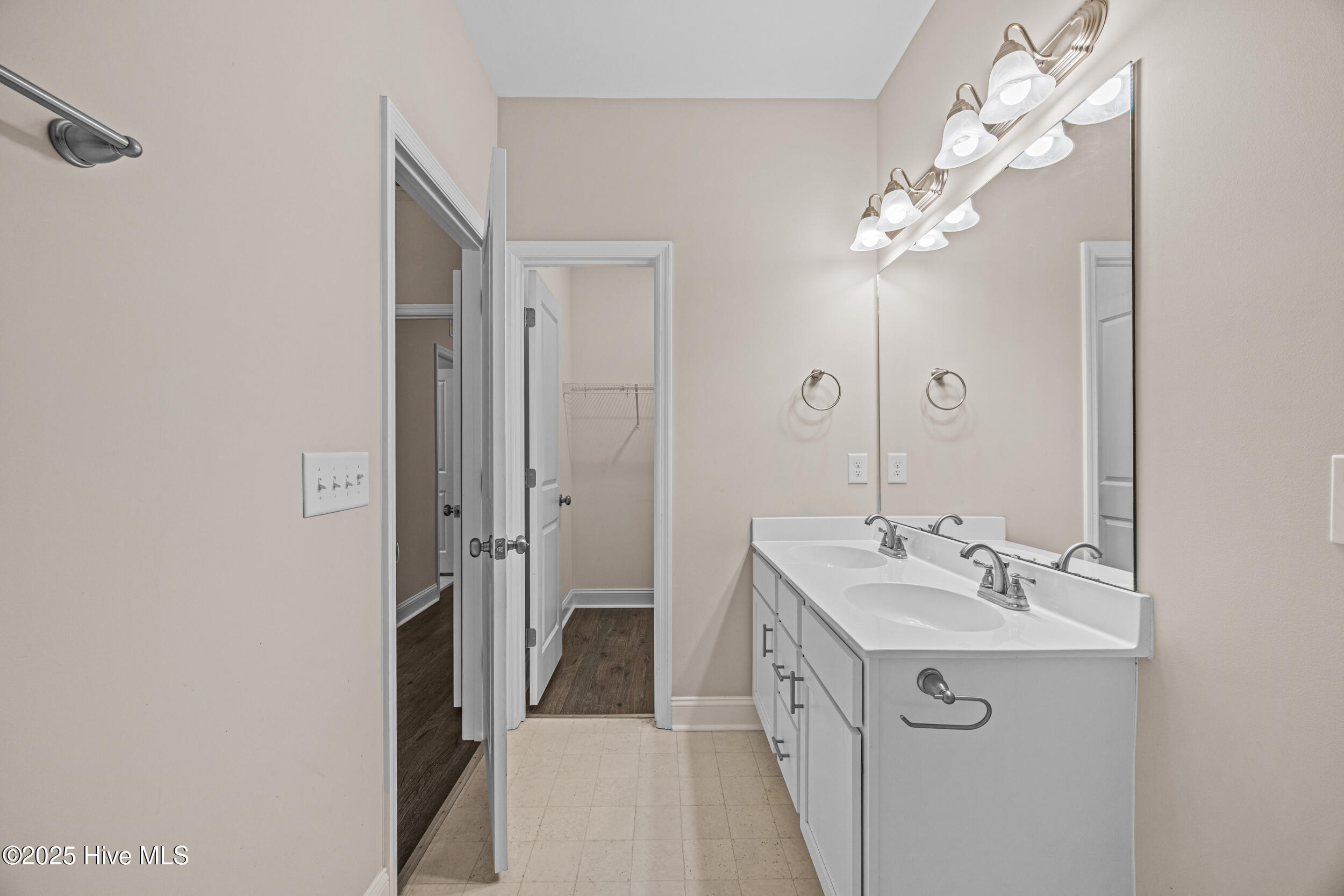 139 Queens Haven Road Hubert, NC 28539 - Photo 28 of 42 28_bathroom