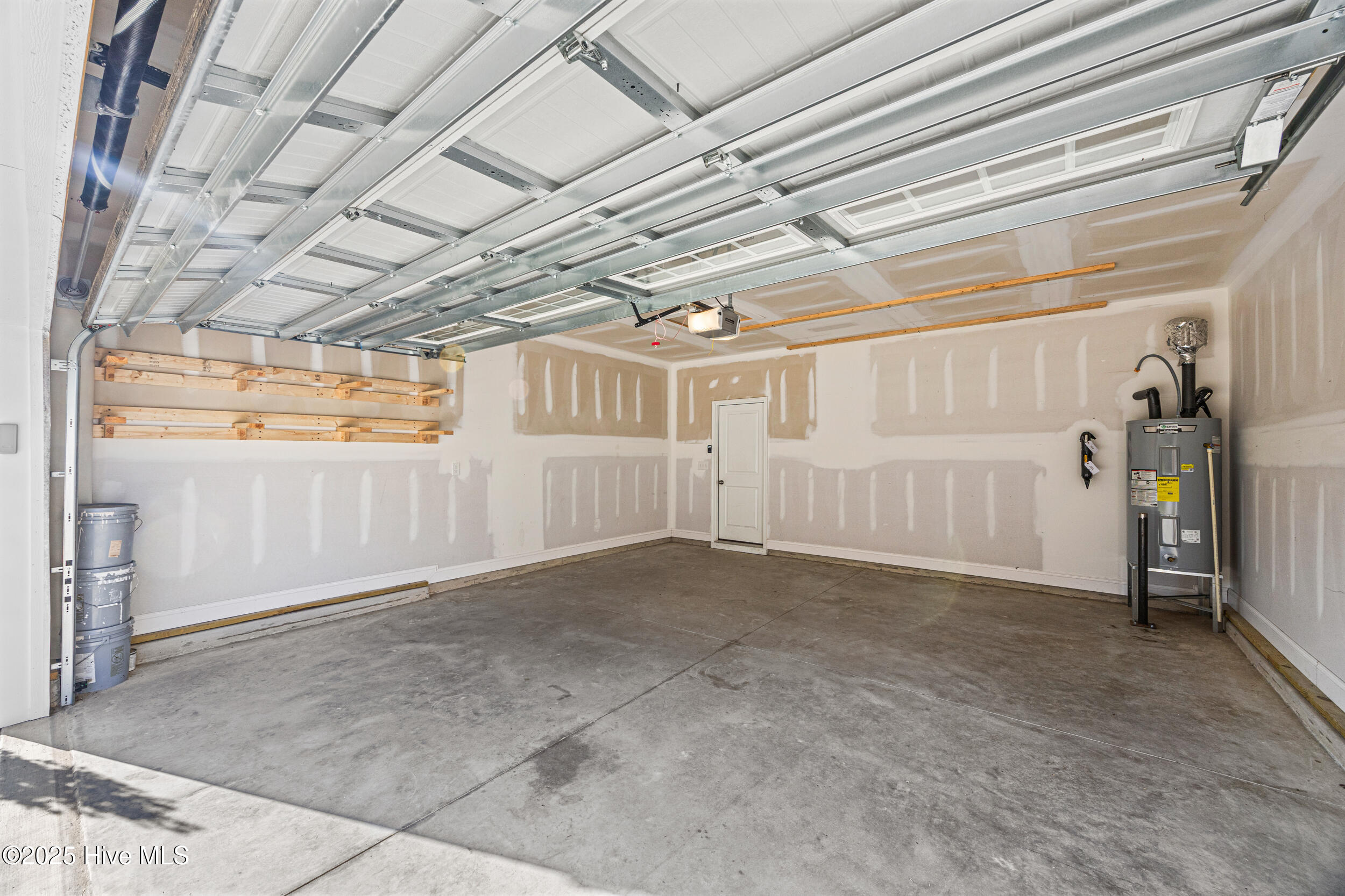 139 Queens Haven Road Hubert, NC 28539 - Photo 33 of 42 33_garage