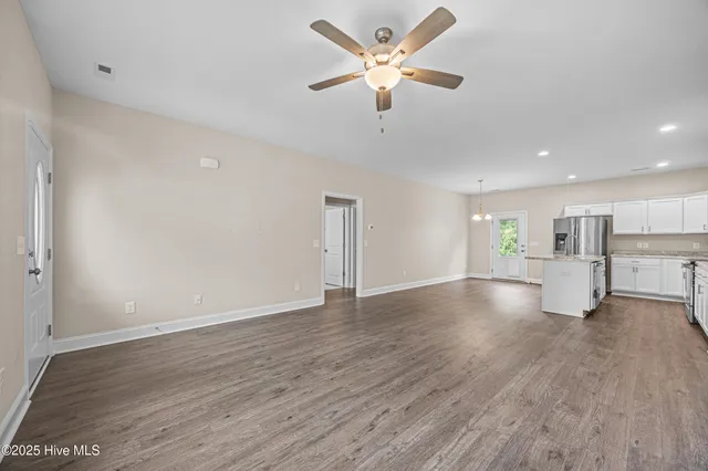 $289,900 | 139 Queens Haven Road, Hubert, NC 28539