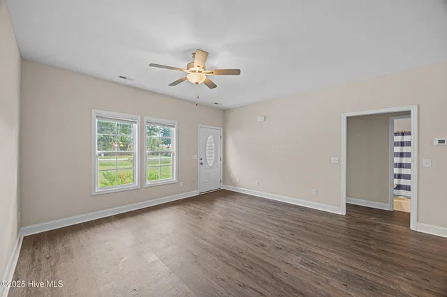 $289,900 | 139 Queens Haven Road, Hubert, NC 28539