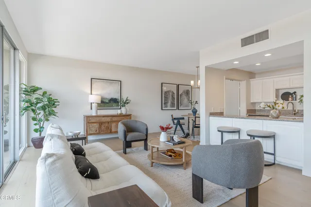 $768,000 | 960 San Pasqual Street, Unit 208, Pasadena, CA 91106