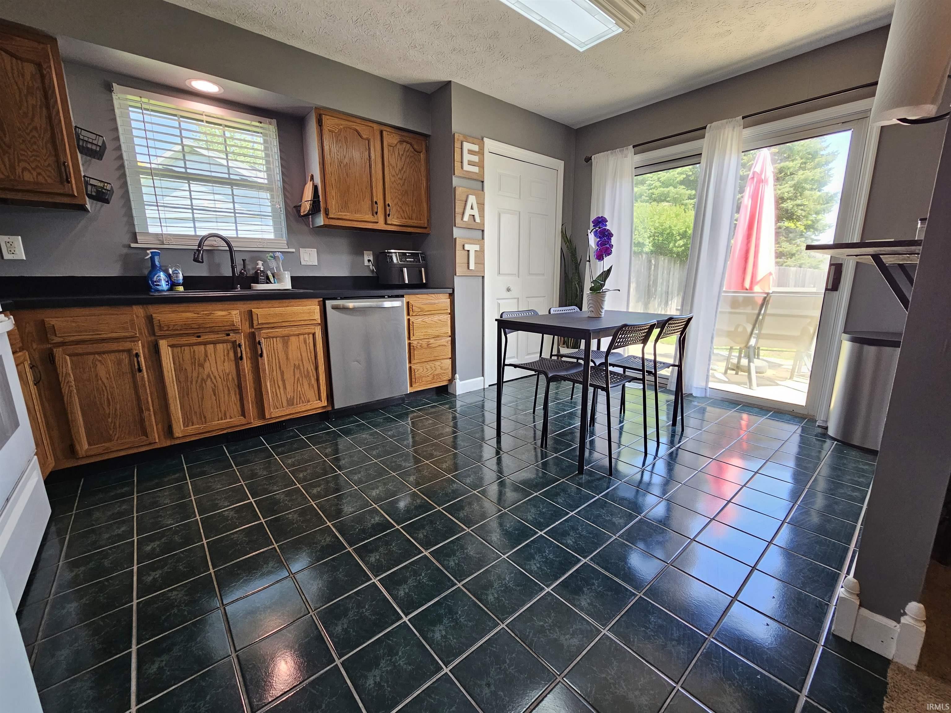 3014 Providence Lane Kokomo, IN 46902 - Photo 9 of 24