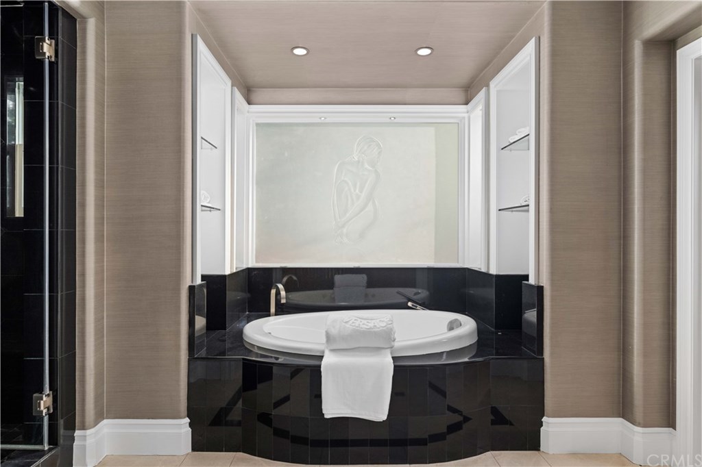 36 Palazzo Newport Beach, CA 92660 - Photo 14 of 19