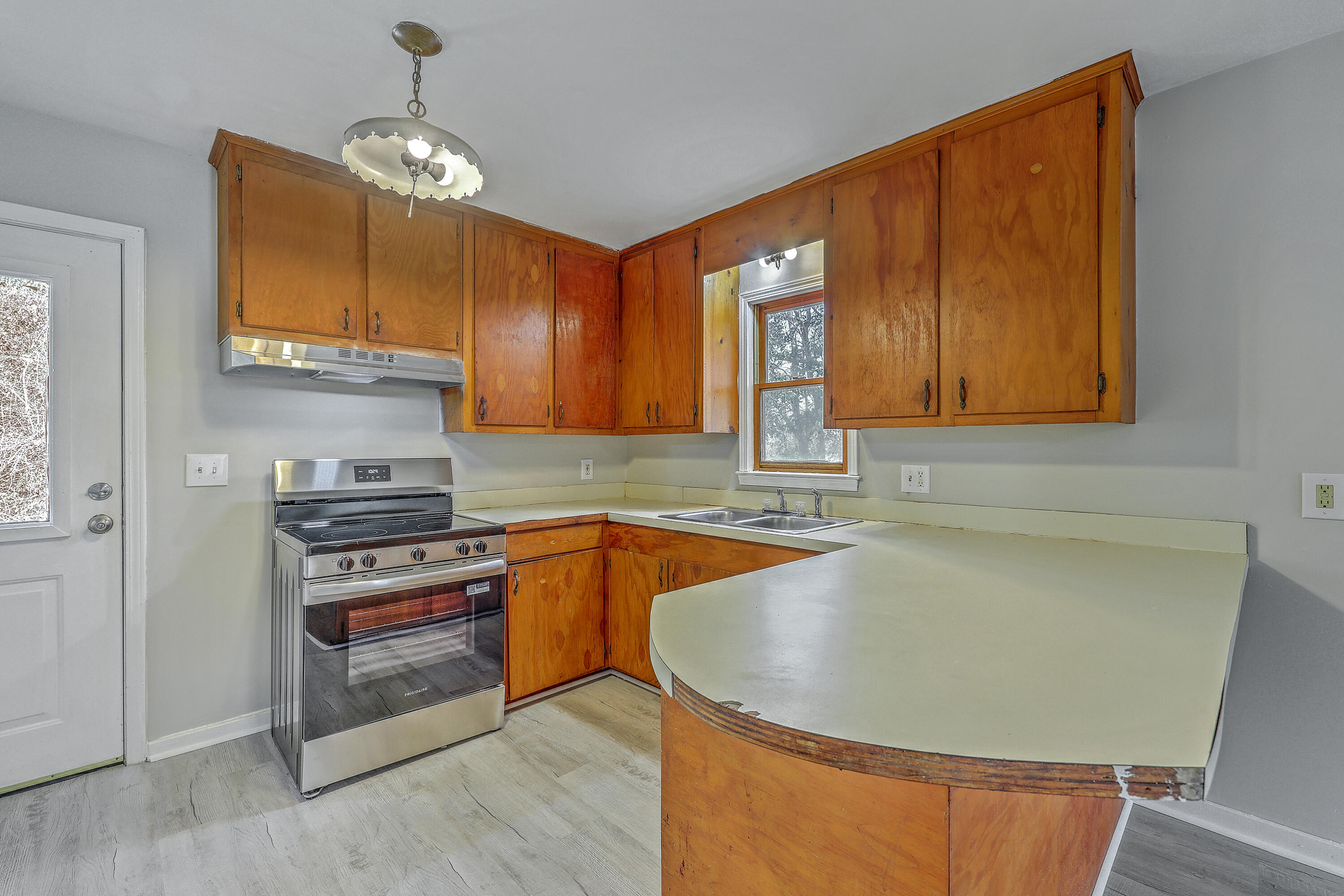 225 Reardon Street Manning, SC 29102 - Photo 11 of 26 ZYN_2665_66_67_68_69_70_71