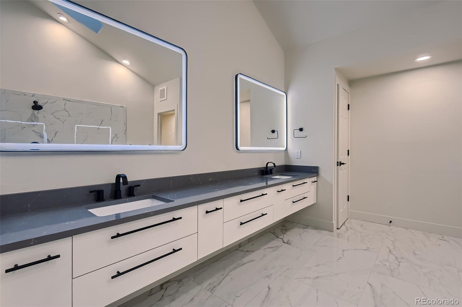 7635 South Cook Way Centennial, CO 80122 - Photo 21 of 33