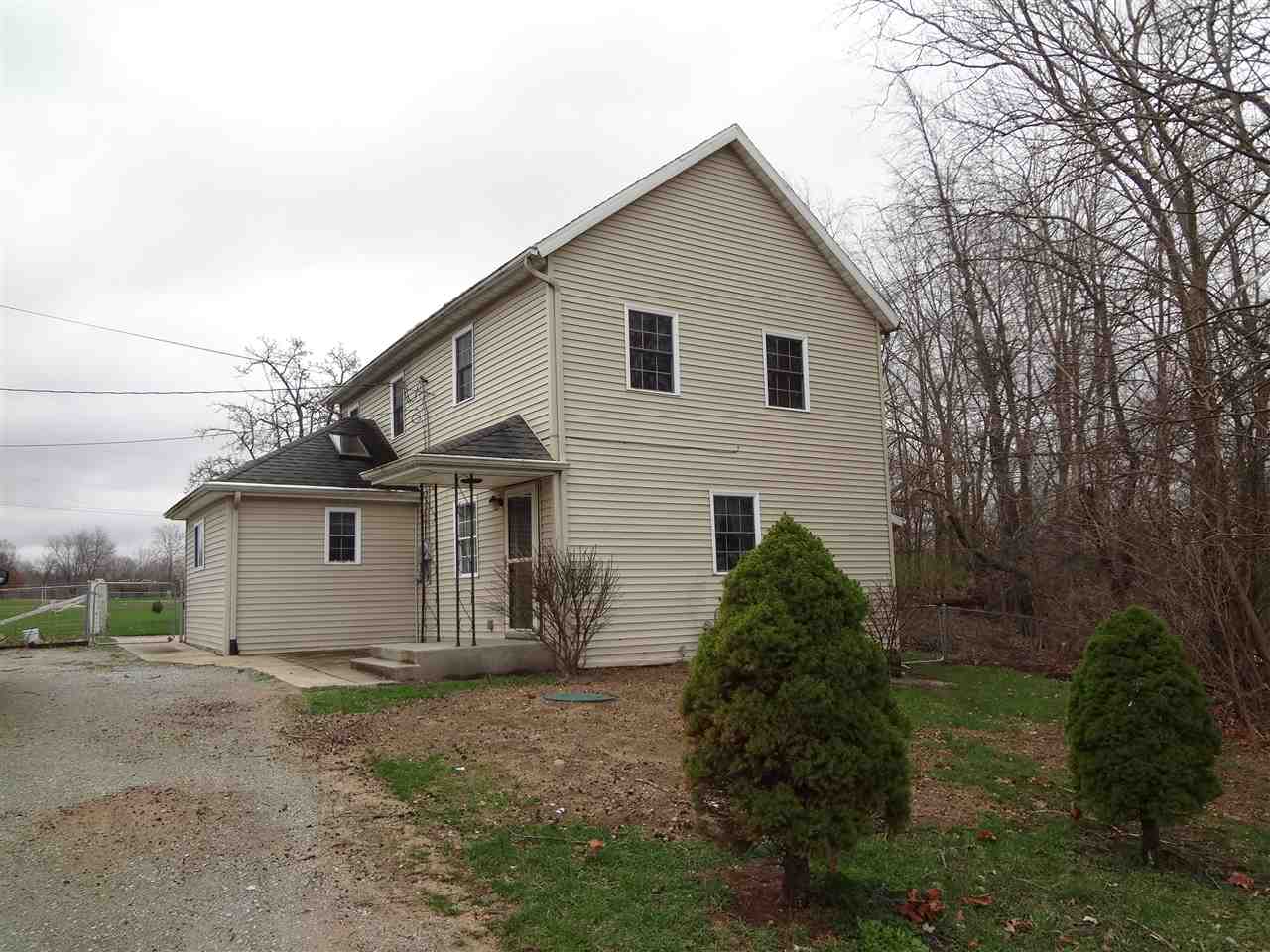 607 Clayton Street Rochester, IN 46975 - Photo 1 of 12 Gallery Image 1
