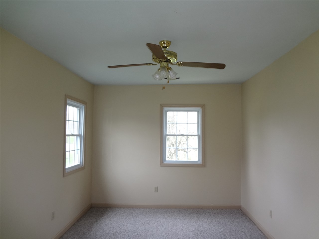 607 Clayton Street Rochester, IN 46975 - Photo 8 of 12 Gallery Image 8