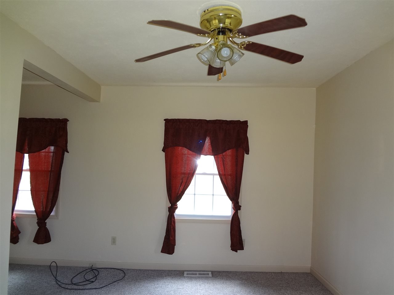 607 Clayton Street Rochester, IN 46975 - Photo 9 of 12 Gallery Image 9