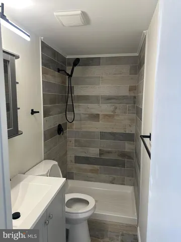 $2,500 | 5363 King Arthur Circle, Baltimore, MD 21237